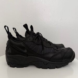 Nike ACG Air Mada Men's Size 7 women’s 9 Black Trail Hiking